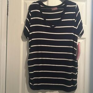 Maternity Women’s Shirt Size XL
